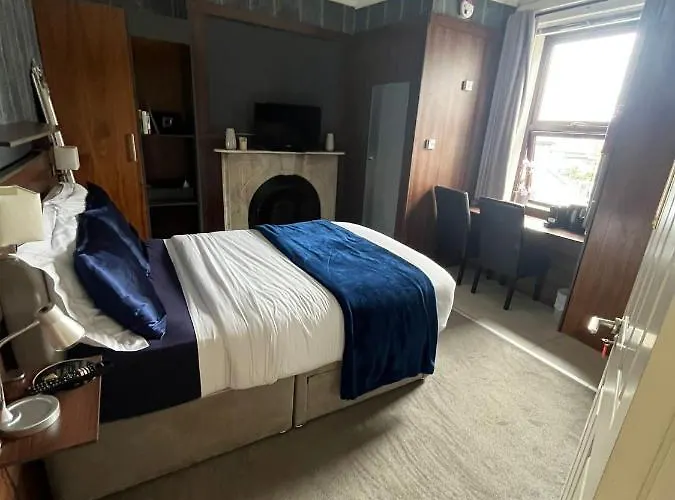 Upstairs - Private Kitchenette And Small En-suite *